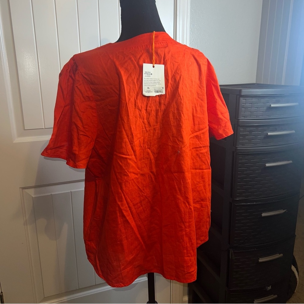 Knox Rose XL red Top - ties in front in Front - Picture 3 of 4